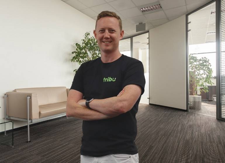 Lucas Meadowcroft, Tribu