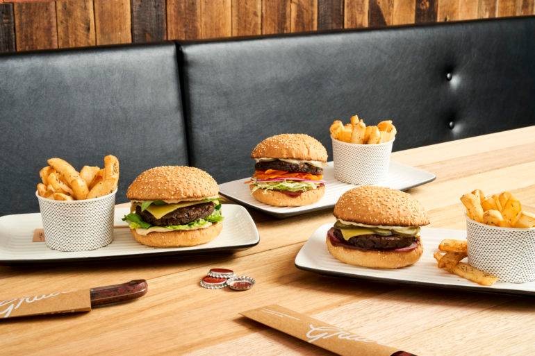 Grill'd burgers, Fable