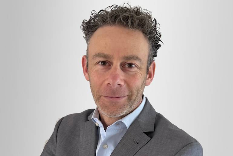 Dr Simon Wilkins