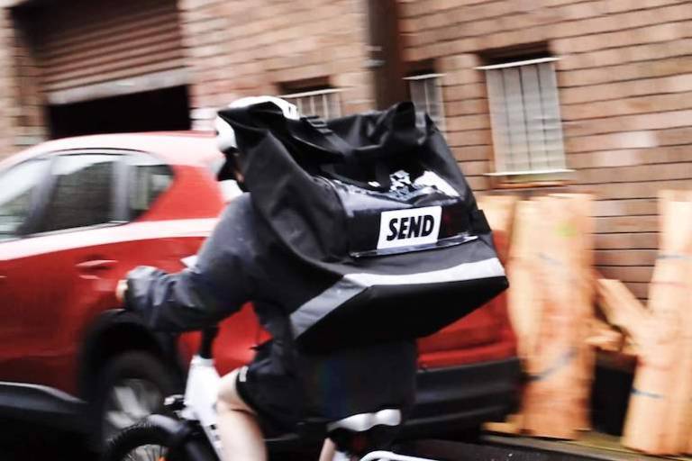 10-min grocery delivery app Send slides into voluntary administration