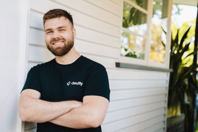 Gold Coast startup Cloutly lands $500,000 pre-Seed to help small businesses bolster their reputations