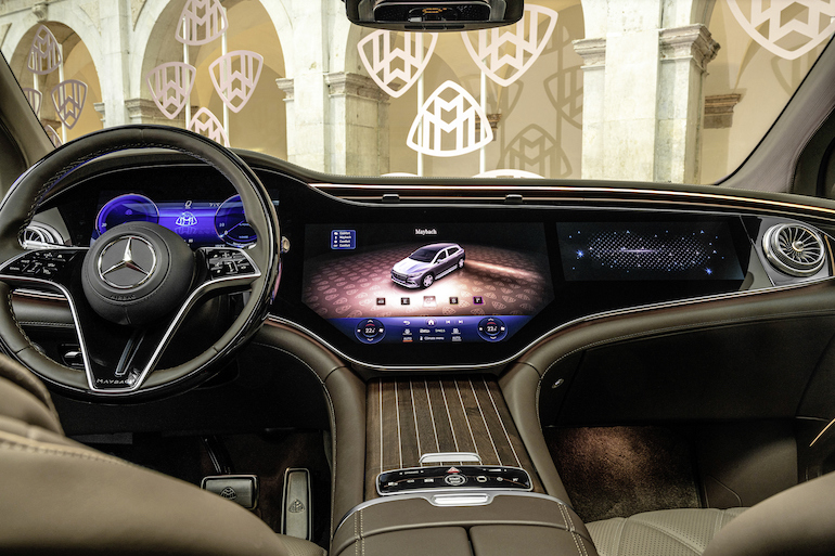 Mercedes-Maybach EQS 680 SUV.