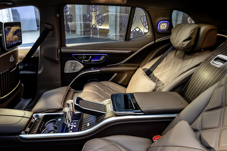 Mercedes-Maybach EQS 680 SUV