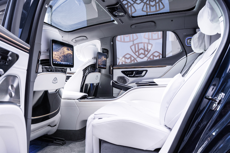 Mercedes-Maybach EQS 680 SUV.