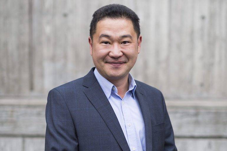 Prof Mingguang He.