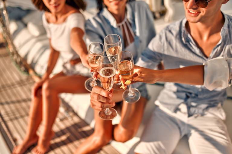 If you’re an early-stage startup looking to raise, a VC investor explains why it might be time to think about a party round