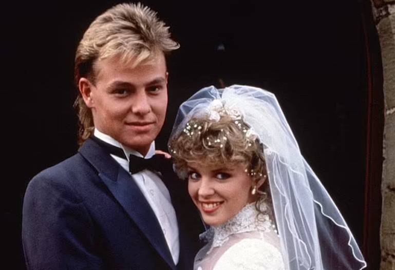 Scott and Charlene marry in Neighbours