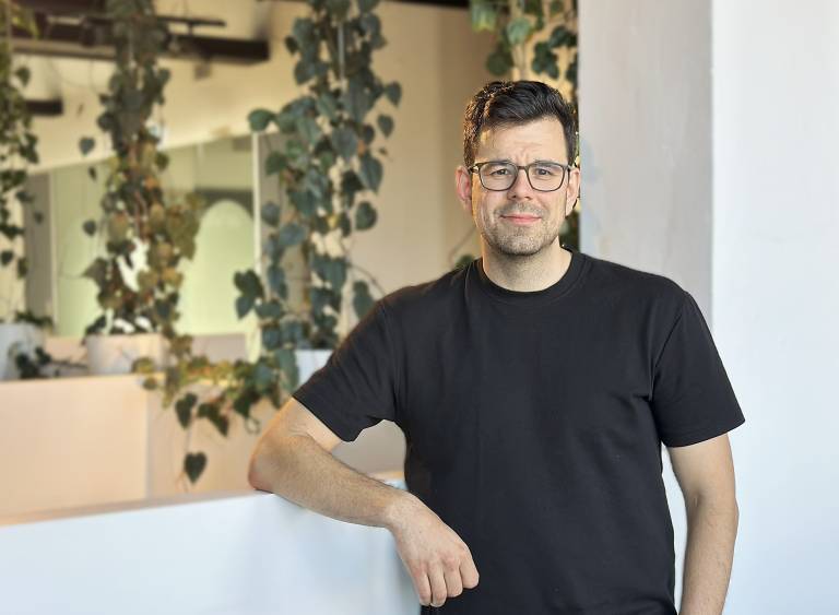 V2 AI hires cloud modernisation expert Bojan Zivic as director